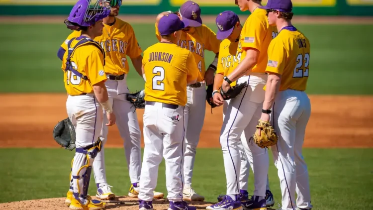 what is the score of lsu baseball game